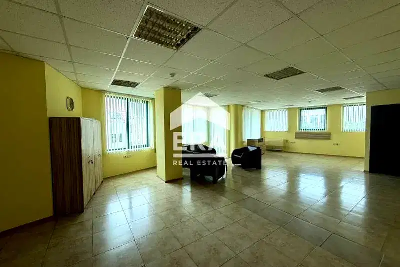 Office in Varna, Centyr