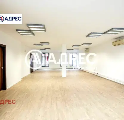 Снимка 2 — Офис във Варна, Център