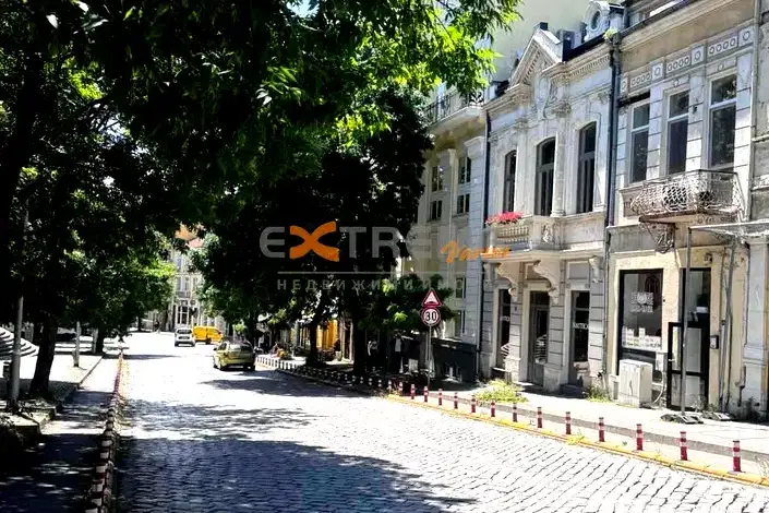 Офис във Варна, Гръцка махала
