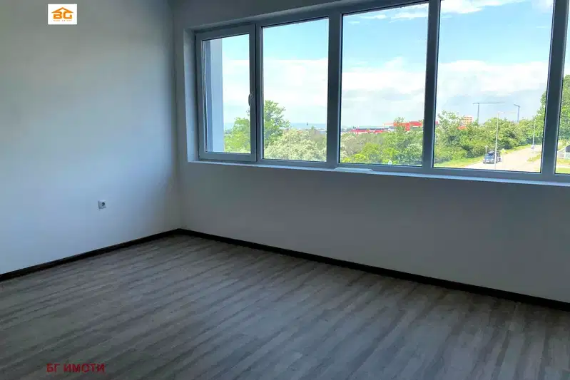 Office in Varna, Vladislav Varnenchik 1