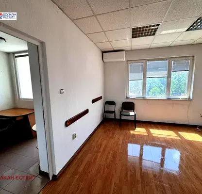 Photo 2 — Office in Veliko Tyrnovo, Centyr