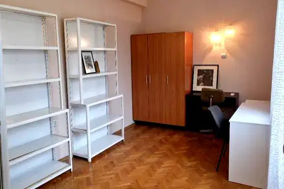 Офис във Велико Търново, Център