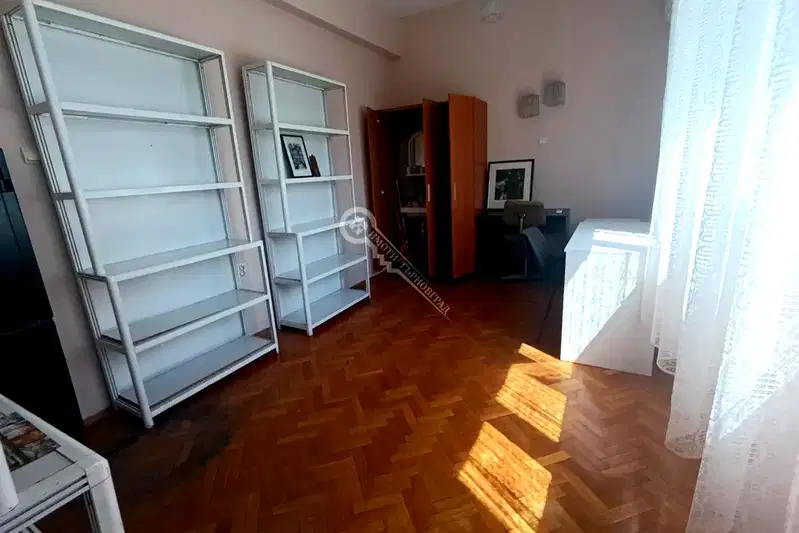 Офис във Велико Търново, Център