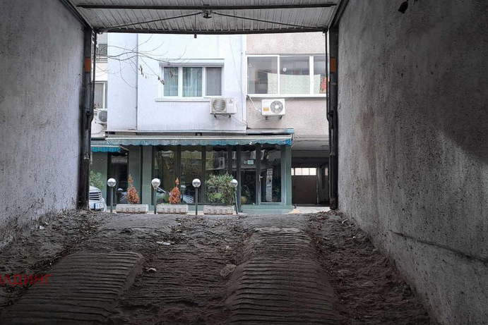 Parking Spot in Burgas, Centyr