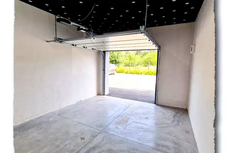 Гараж/Паркомясто в Перник, Изток