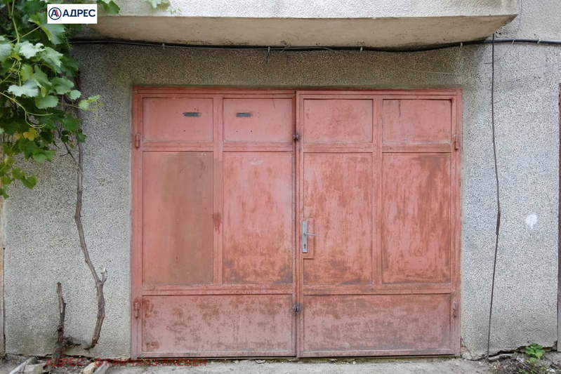 Garage/Parking in Pleven, 9-Ti Kvartal