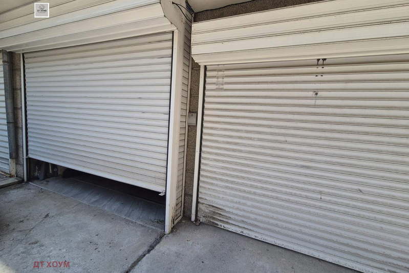 Garage in Ruse, Centyr
