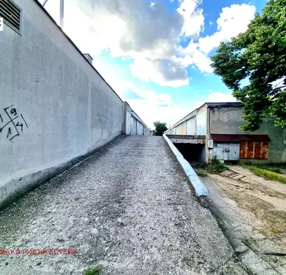Снимка 4 — Гараж/Паркомясто в Русе, Чародейка - Юг