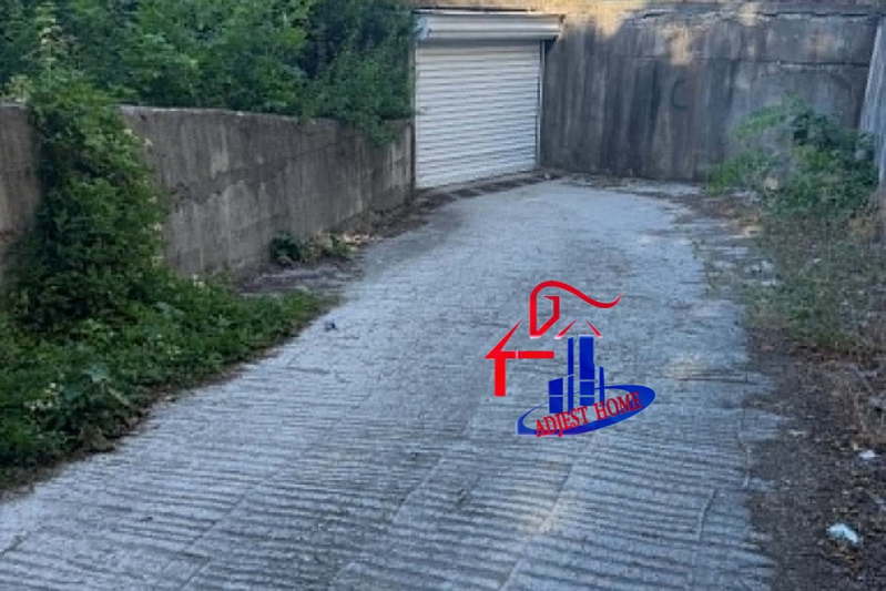 Garage/Parking in Shumen, Centyr