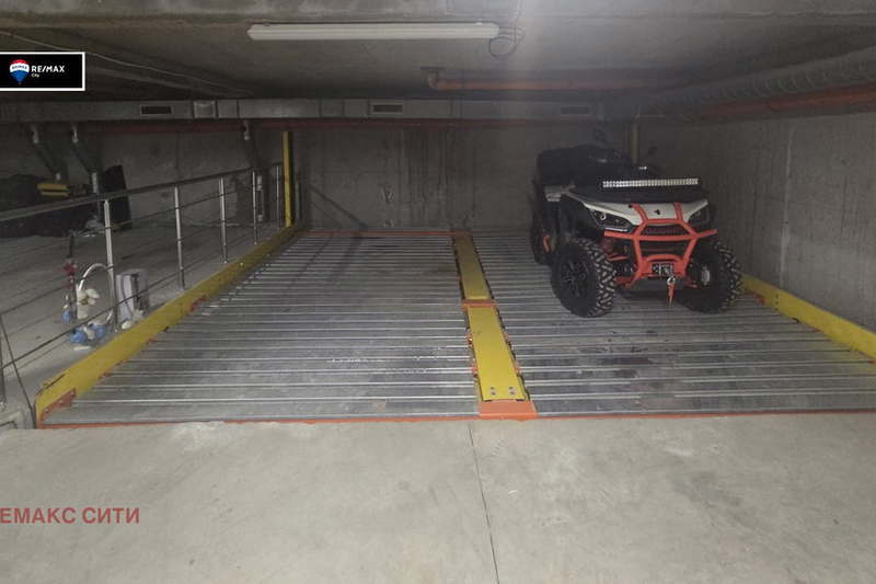 Garage/Parking in Sofiya, Nadejda 3