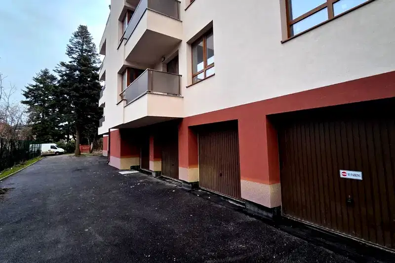 Garage/Parking in Sofiya, Pavlovo