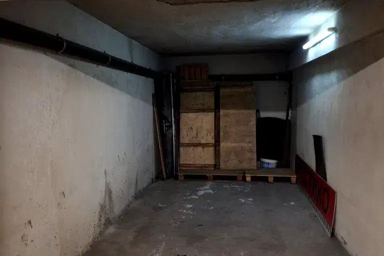 Гараж/Паркомясто в София, Зона Б-18
