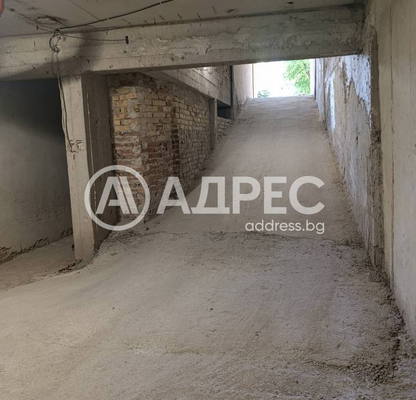 Photo 2 — Garage/Parking in Varna, Centyr
