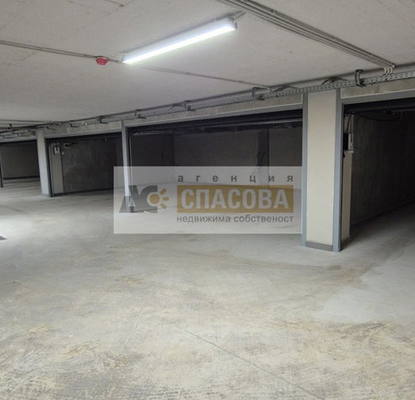 Снимка 2 — Гараж/Паркомясто във Варна, Център