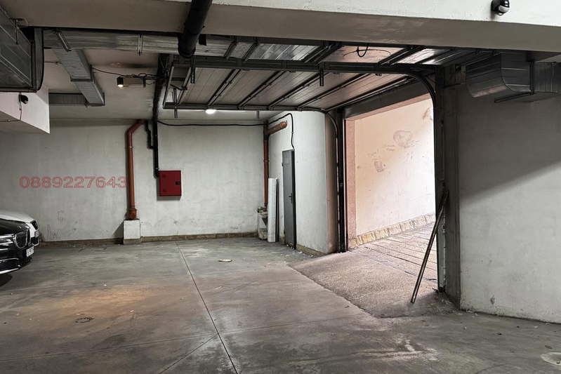 Garage/Parking in Varna, Centyr
