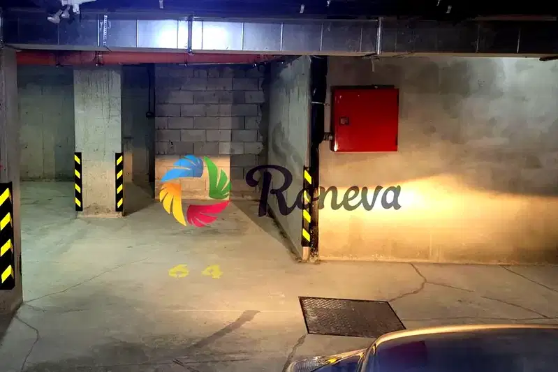 Garage/Parking in Varna, Hei