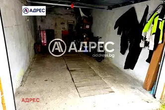 Гараж/Паркомясто във Варна, Левски 1