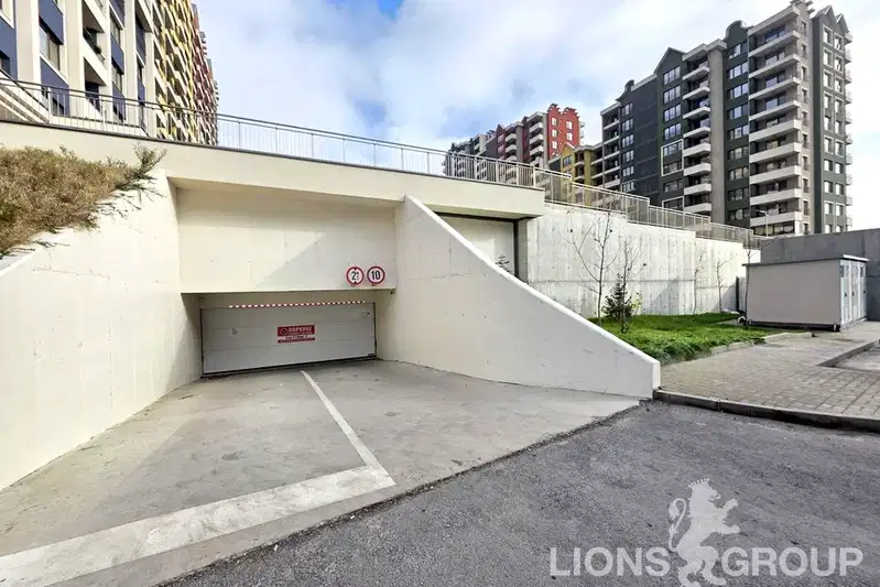 Garage/Parking in Varna, Pobeda