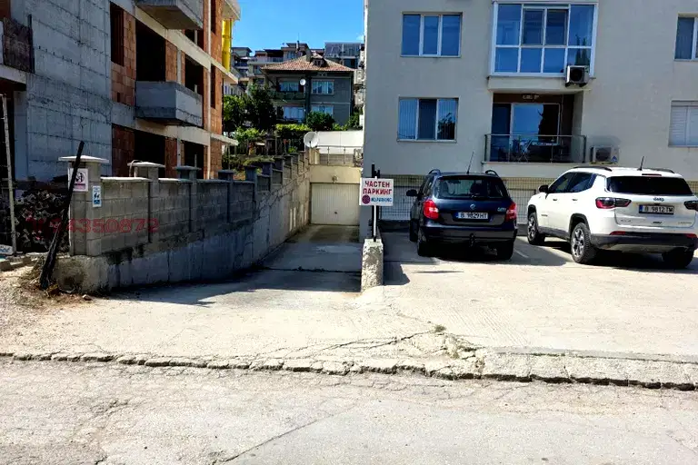 Гараж/Паркомясто във Варна, Виница