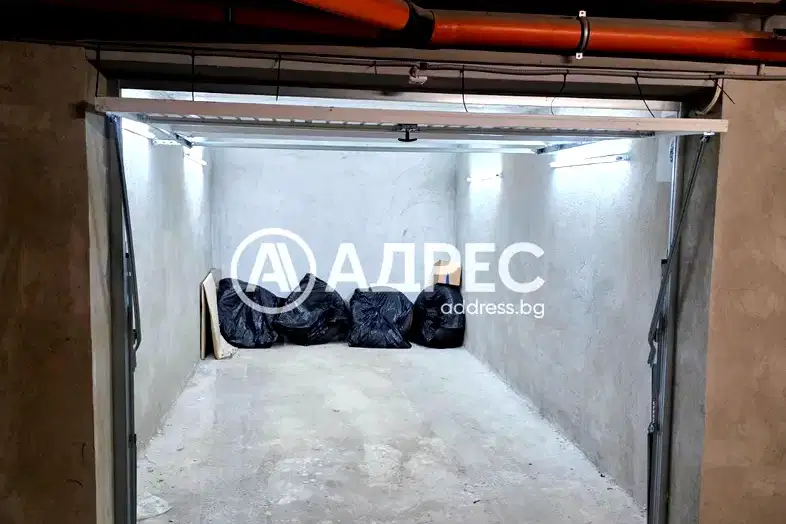 Гараж/Паркомясто във Велико Търново, Акация