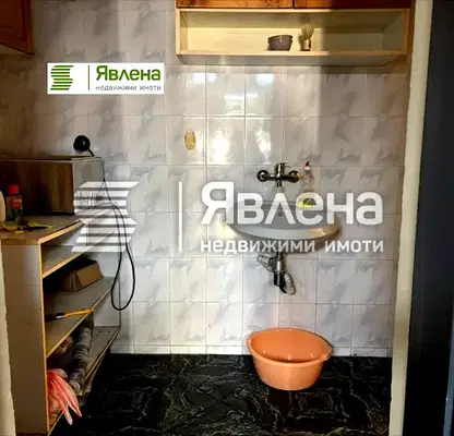 Снимка 4 — Магазин в Бургас, Възраждане