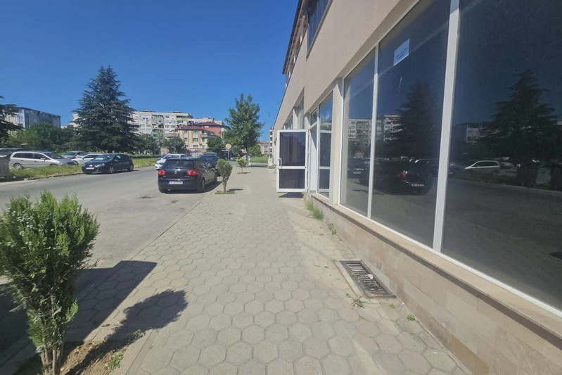 Shop in Kyrdjali, Vyzrojdenci