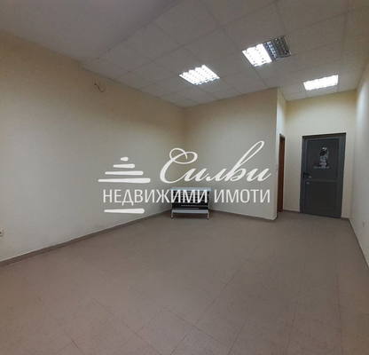 Photo 2 — Shop in Shumen, Bolnicata