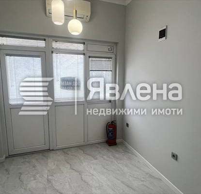 Снимка 4 — Магазин във Варна, Колхозен пазар