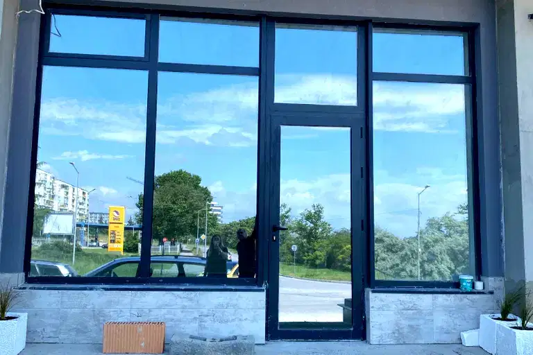 Shop in Varna, Vladislav Varnenchik 1