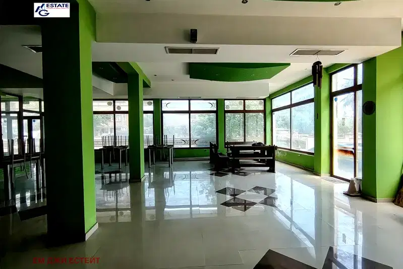 Заведение в Бургас, Царево