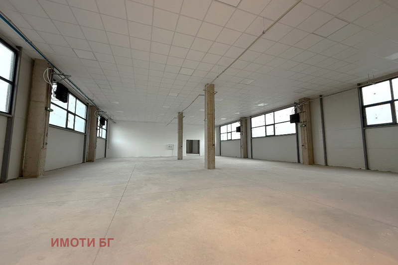 Warehouse in Lozen