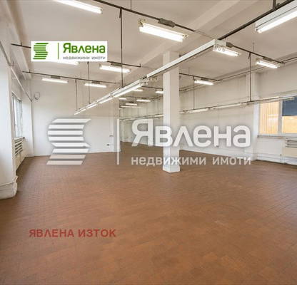 Снимка 4 — Склад в София, Военна рампа