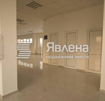 Снимка 3 — Склад в София, Военна рампа