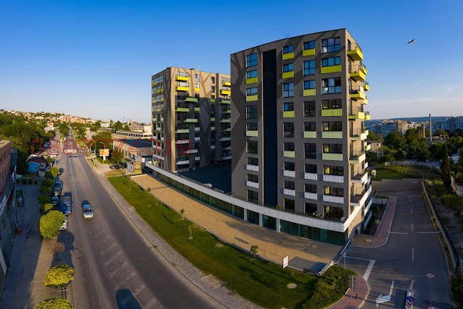 Склад във Варна, Левски 1