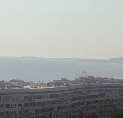 Снимка 2 — Просторен 2-стаен апартамент с морска панорама в Братя Миладинови, Бургас