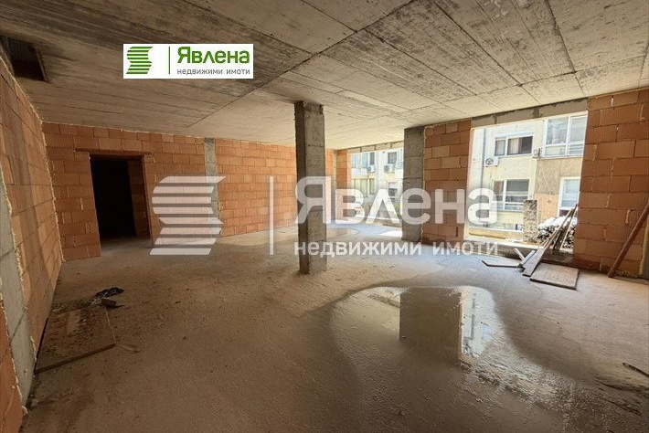 3-bedroom apartment in Burgas, Centyr