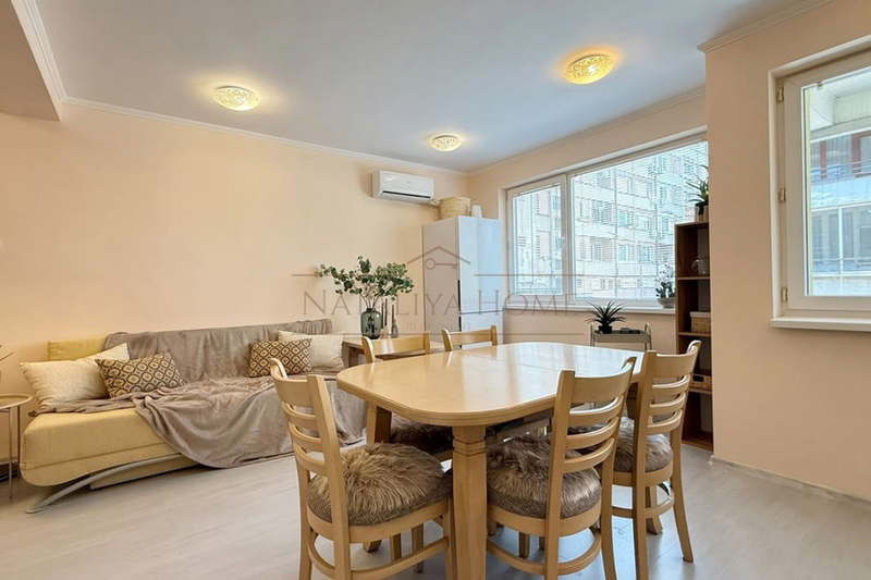 3-bedroom apartment in Burgas, Centyr