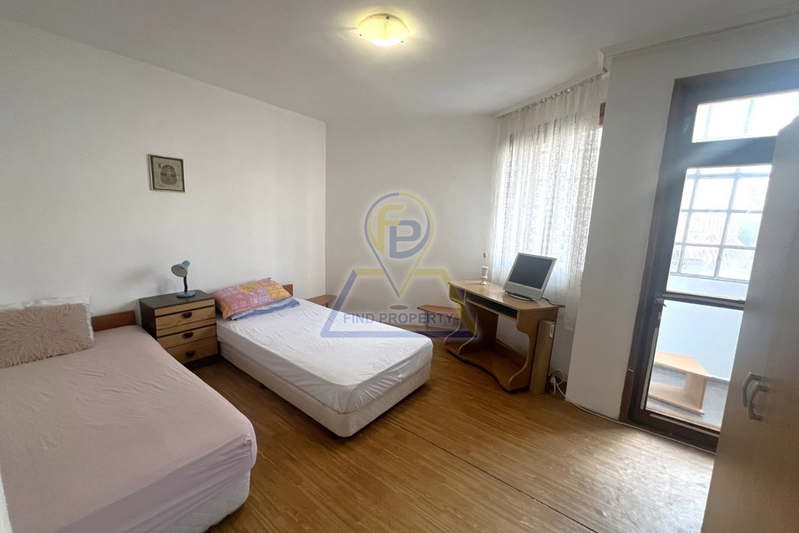3-bedroom apartment in Burgas, Centyr
