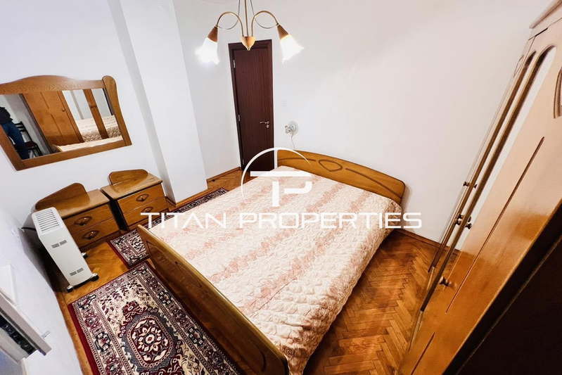 3-bedroom apartment in Burgas, Centyr