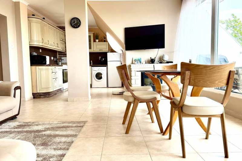 3-bedroom apartment in Burgas, Lazur