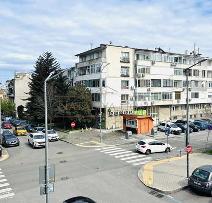 Снимка 4 — Двустаен апартамент с двор в ж.к. Възраждане, Бургас