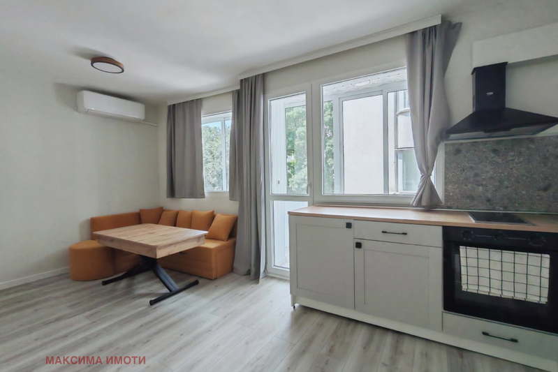 3-bedroom apartment in Burgas, Vyzrajdane