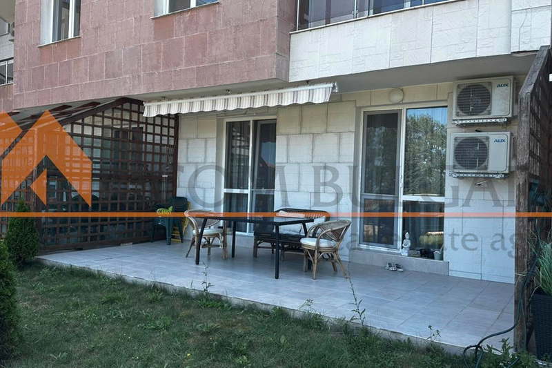 Двустаен апартамент във Варна, Бяла