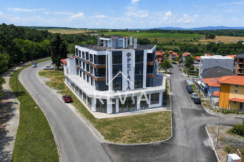 Тристаен апартамент в Бургас, Царево