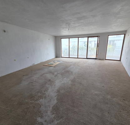 Photo 2 — 2-bedroom apartment in Dobrich, Centyr