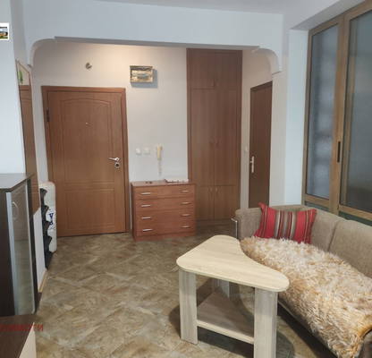 Photo 2 — 2-bedroom apartment in Dobrich, Centyr
