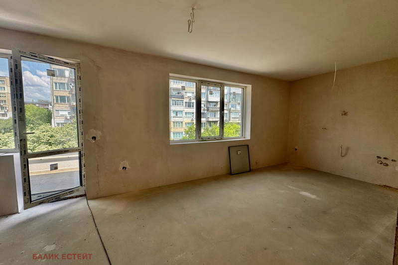 2-bedroom apartment in Dobrich, Hristo Botev