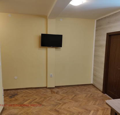 Снимка 5 — Едностаен апартамент в Габрово, Център