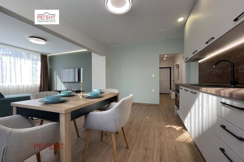 3-bedroom apartment in Gabrovo, Centyr