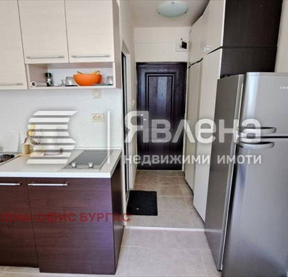 Снимка 4 — Едностаен апартамент в Бургас, к.к. Слънчев бряг